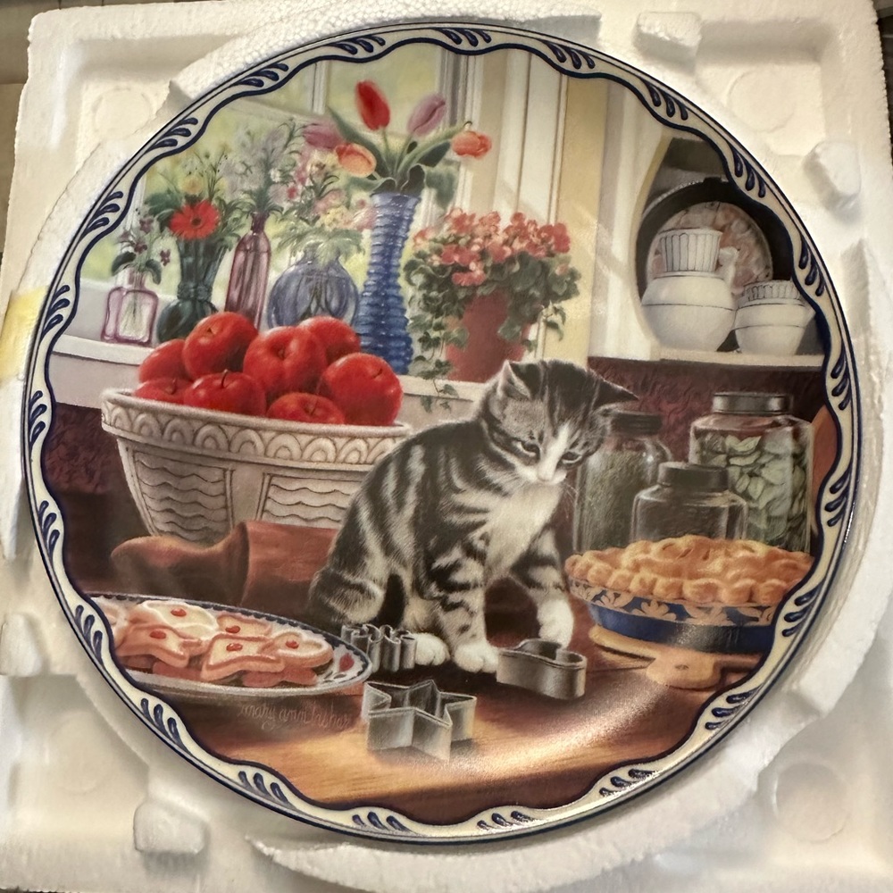 Bradford exchange cat decorative plates